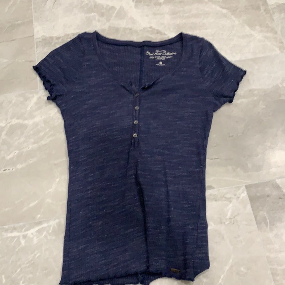 Hollister shirt